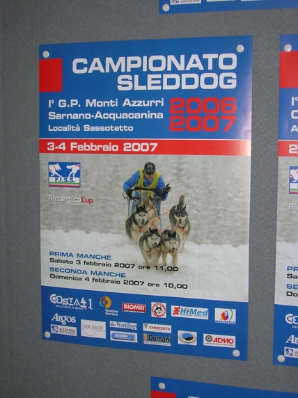 Sarnano si promuove Skipass 2006 con la Comunità Montana dei Monti Azzurri presso lo stand Antartica.
