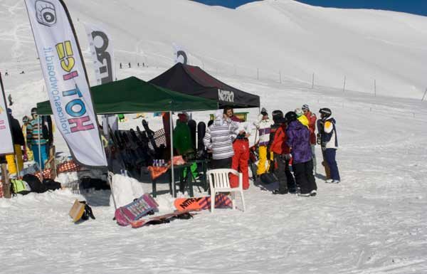 campo base hot ice