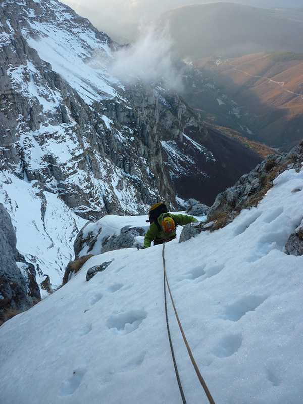 foto Monte Bove Nord e la ripetizione invernale della Via Alletto - Consiglio - Francesco Cianconi e Carlo Minnozzi