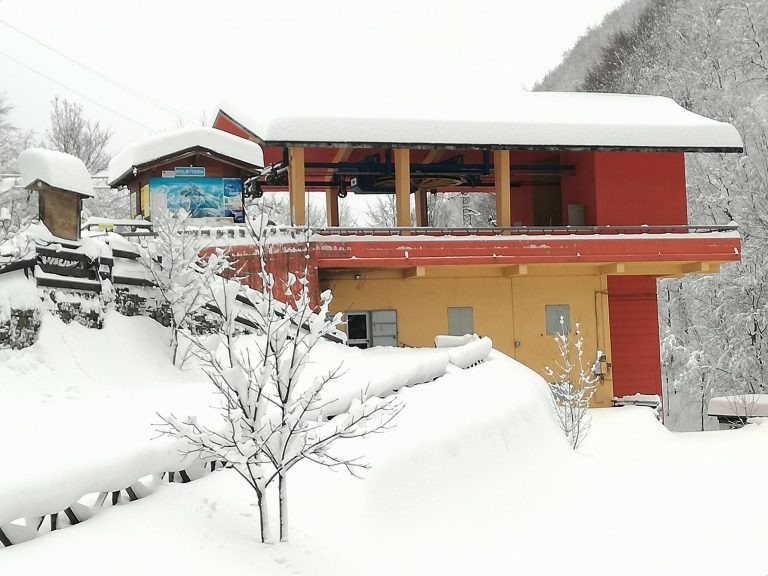 Monte Catria apre gli impianti da domani venerdì 20 gennaio