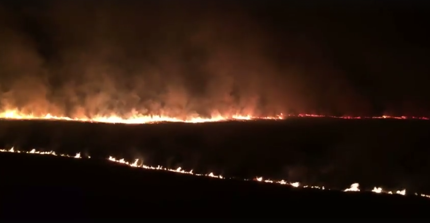 L'incendio scoppiato tra Sassotetto e Pintura di Bolognola