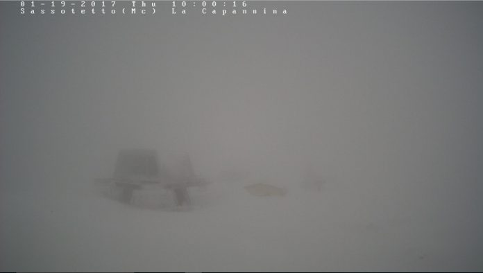 Continua a nevicare nella stazione sciistica di Sarnano - Sassotetto Santa Maria Maddalena