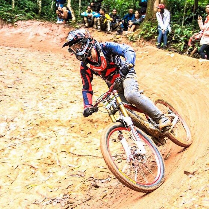 Bike downhill - Credits: Diego Henrique Dessunte