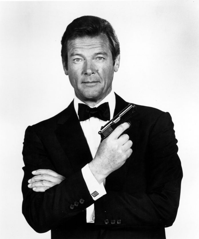 Roger Moore, James Bond 007