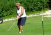 Annamaria Golfieri mentre gioca a golf - Photo credits: Il giornale di Vicenza
