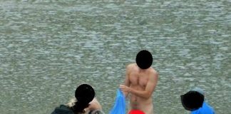 Bagno nudi nel lago di Pilato - foto scattata da Alessandro Bugatti