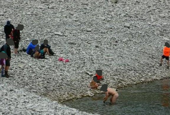 Bagno nudi nel lago di Pilato - foto scattata da Alessandro Bugatti