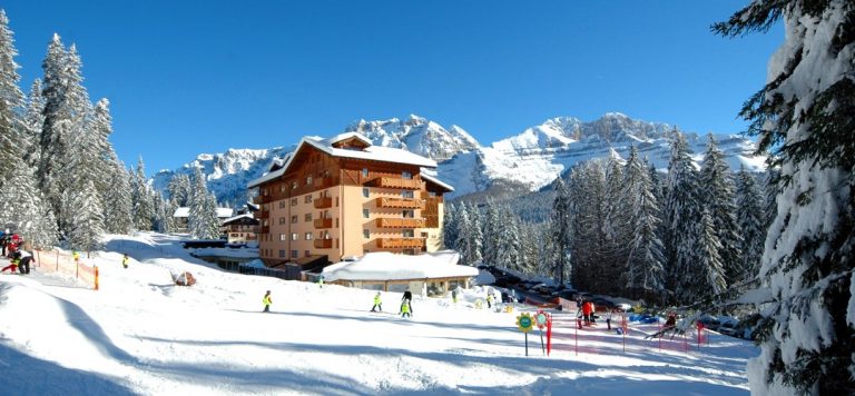 Madonna di Campiglio hotel sulle piste da sci