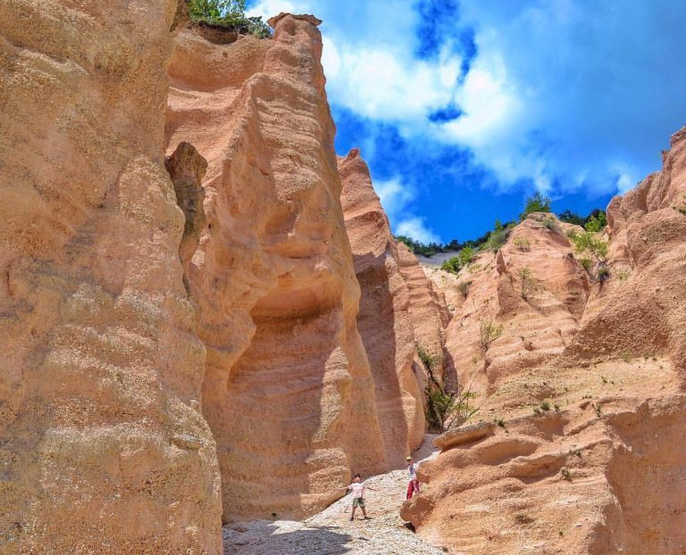 Escursione alle Lame Rosse, il Canyon delle Marche vicino al Lago di Fiastra