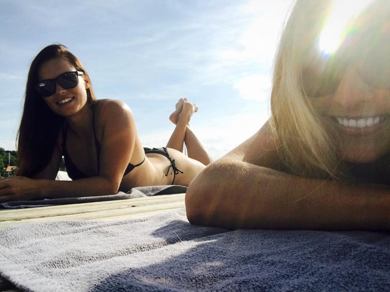 Le sciatrici Lara Gut e Anna Veith si concedono un po di relax