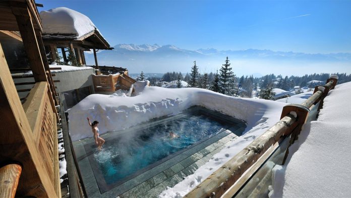 Centri benessere con piscine riscaldate sulla neve