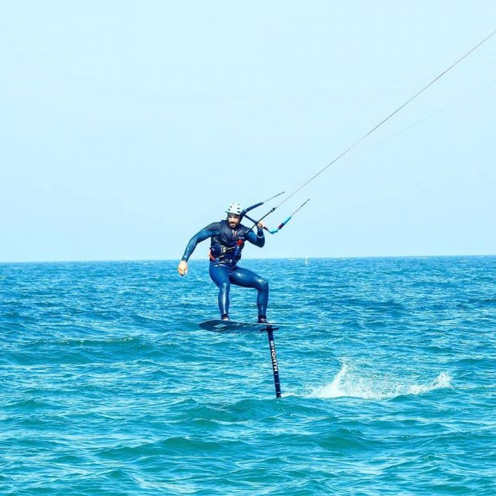 corsi di kitesurf anche con hydrofoil