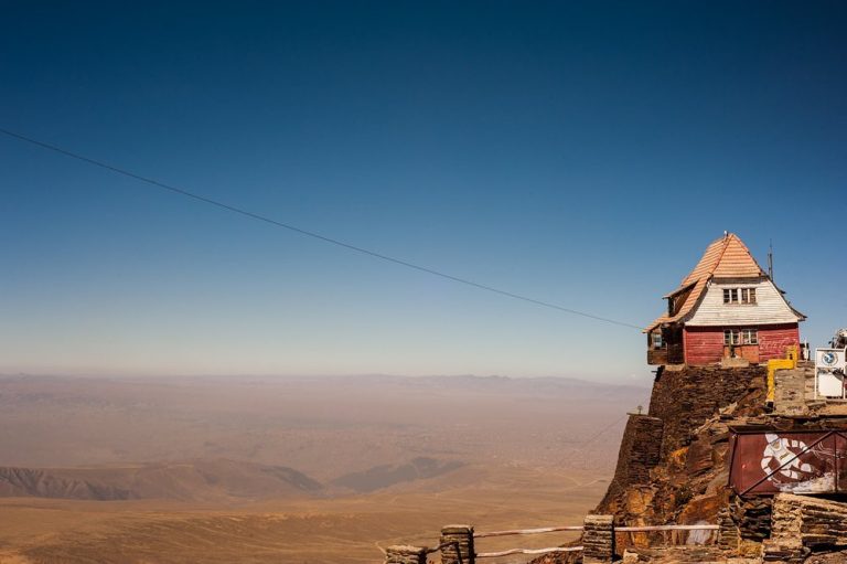 Chacaltaya, la stazione sciistica più alta del mondo (ora in abbandono) si trova in Bolivia