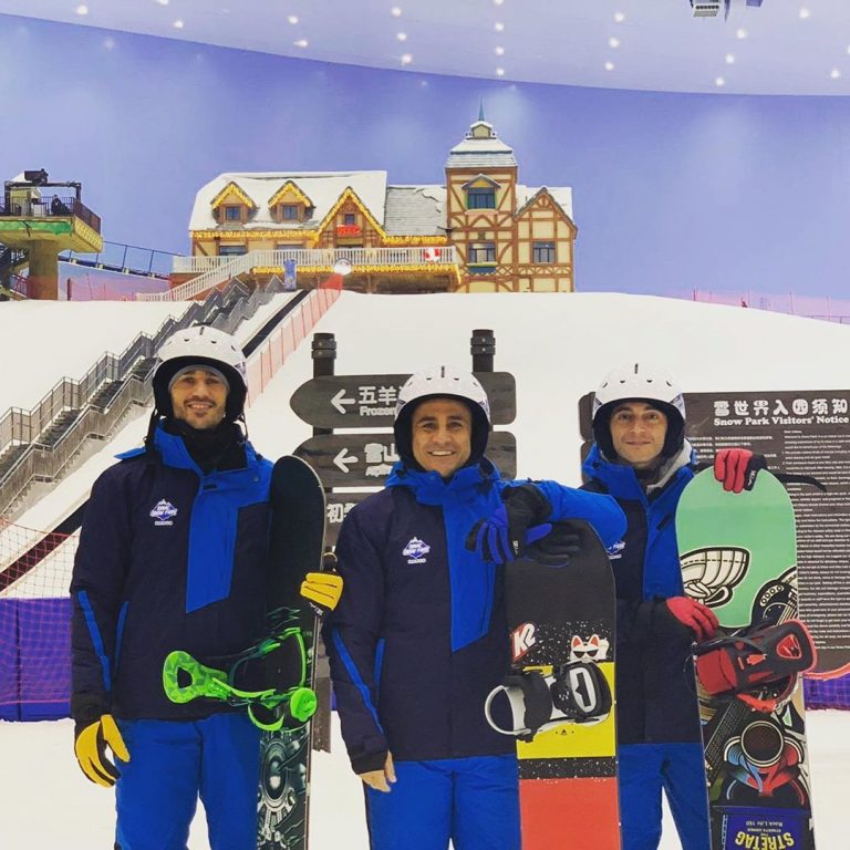 Paolo Cannavaro, lezioni di snowboard in Cina