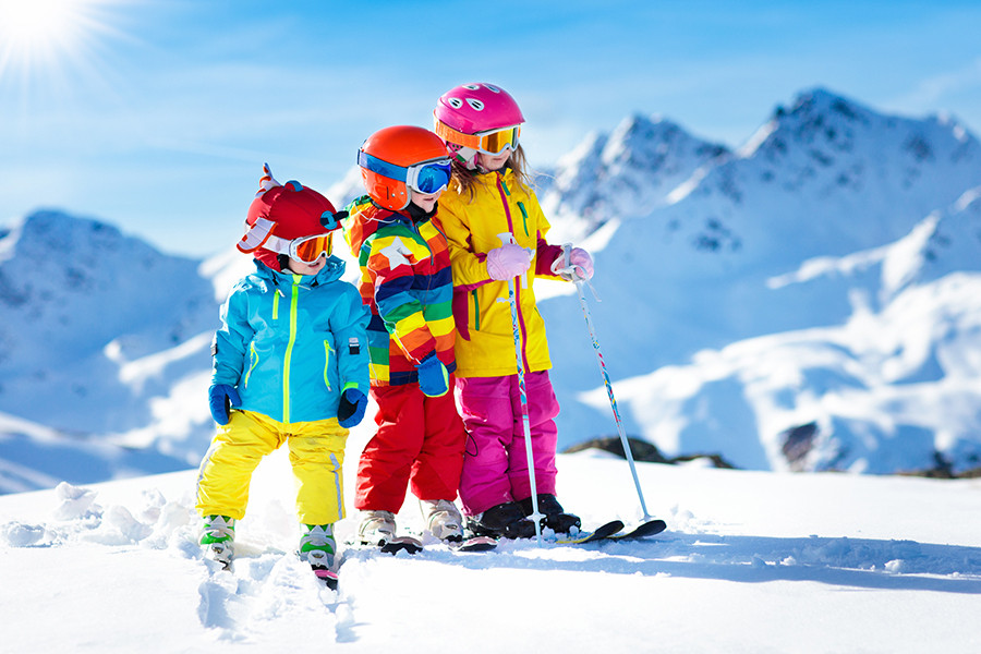 Abbigliamento da sci per bambini: consigli su come vestire e cosa indossare  sulla neve