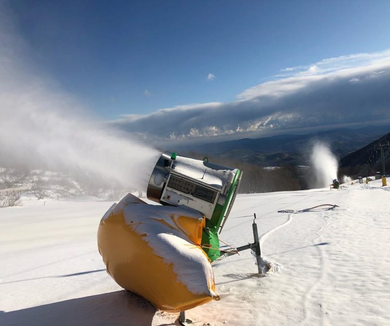 Bolognola, impianti aperti da domani per un fantastico weekend sulla neve