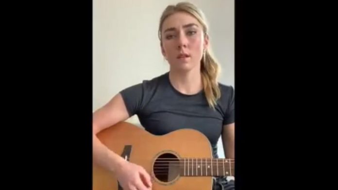 Mikaela Shiffrin, video della canzone scritta per l'Italia