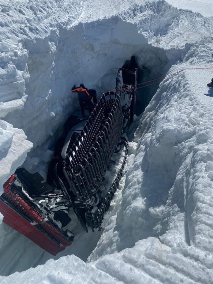 Zermatt, gatto nelle nevi precipita in un crepaccio