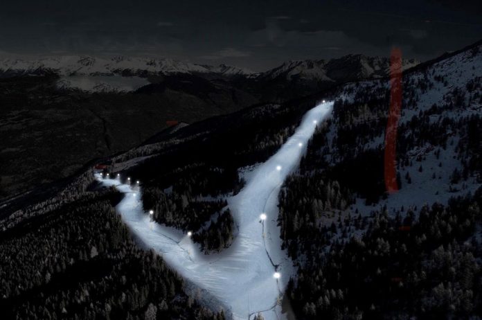 La pista da sci in notturna più lunga d'Europa - Credits pagina Facebook Baradello 2000 ski area