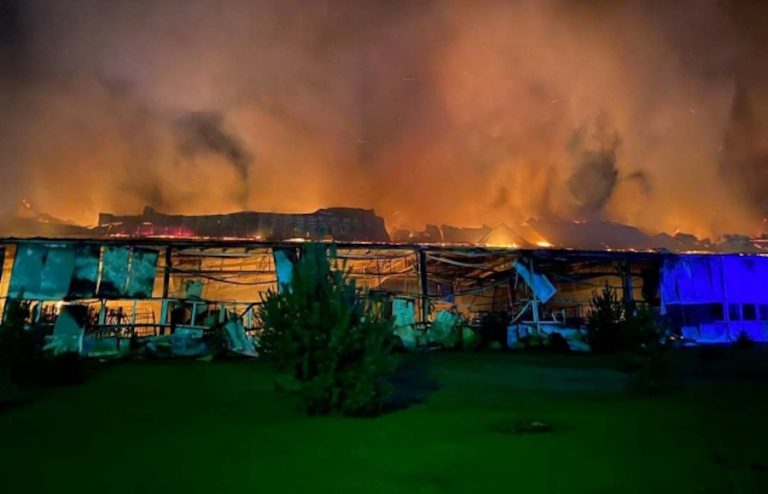 Sci Fischer, la fabbrica in Ucraina distrutta da un incendio