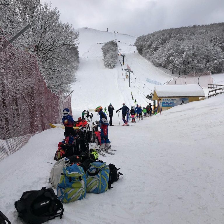 Bolognola ski, aperti da oggi gli impianti per gli sci club