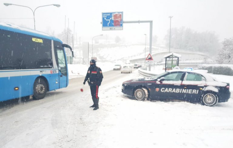 Obbligo di catene da neve a bordo o pneumatici invernali fino al 15 aprile 2022