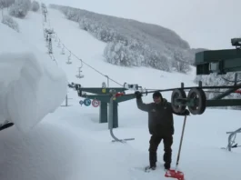 Monte Piselli dà il via allo sci: campetto in funzione, impianti pronti per l’inizio dell’anno