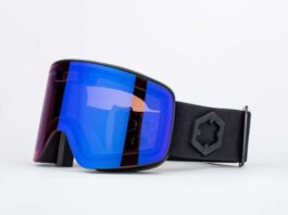 Out Of Electra 2 è la prima maschera da sci elettronica con cambio tonalità lente in meno di un secondo