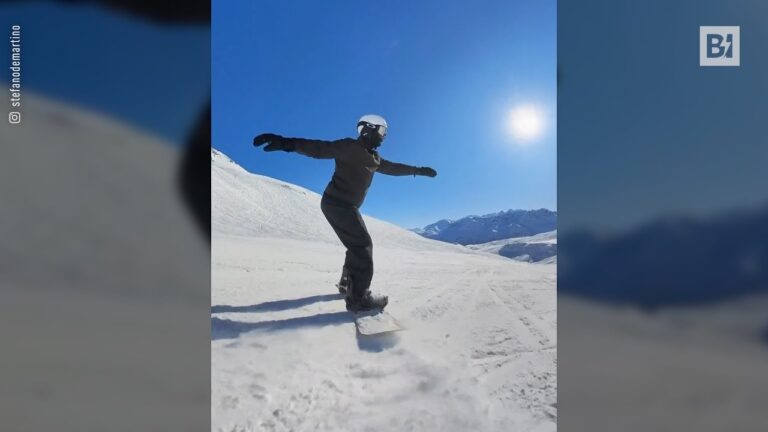 St Moritz, Stefano De Martino si diverte sulla neve con il figlio Santiago – VIDEO