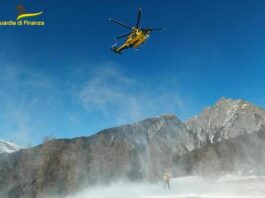 Tre giovani causano una valanga e scappano senza verificare possibili feriti, incastrati dai video e denunciati