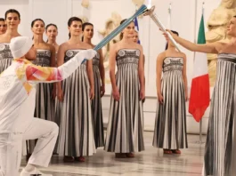 Acceso il sacro fuoco Olimpico, il percorso con tutte le tappe della fiamma