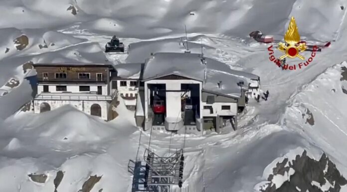 Incidente alla funivia di Macugnaga: 100 persone bloccate a 2.800 metri – VIDEO