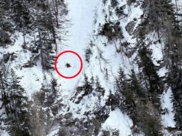 Courmayeur, follia in alta quota due freerider americani rischiano la morte in un canalone vietato – VIDEO