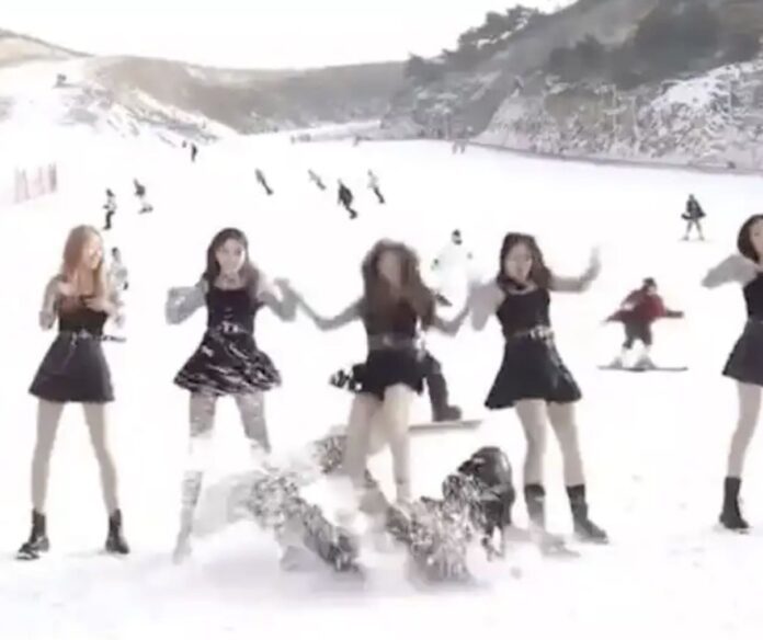snowboarder-travolge-i-ballerini-durante-le-riprese-di-un-videoclip-su-una-pista-da-sci-in-cina-video