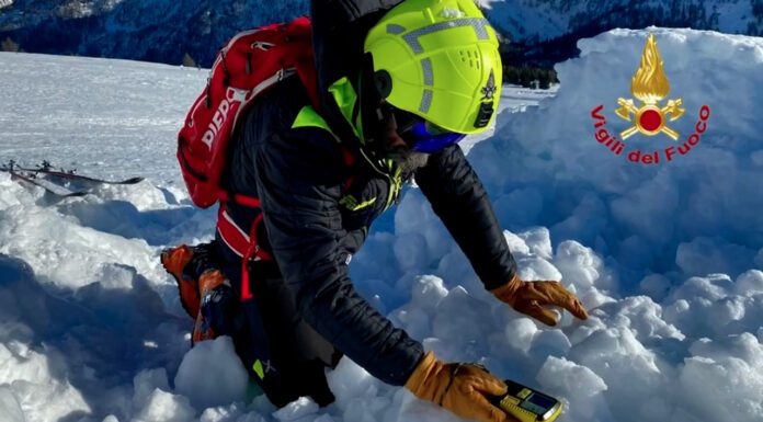 Valanga sul Tonale, almeno tre dispersi soccorsi in azione con due elicotteri