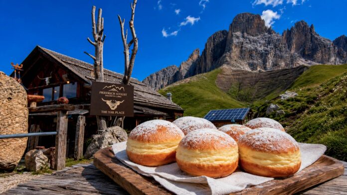 rifugio-friedrich-august-i-famosi-bomboloni-del-col-rodella