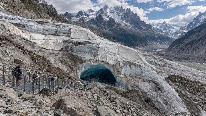 chamonix-la-grotta-della-mer-de-glace-potrebbe-non-essere-piu-visitabile-entro-cinque-anni