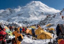Manaslu, è boom di spedizioni: 348 alpinisti autorizzati a tentare la vetta