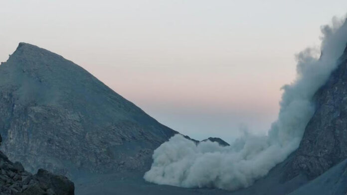 monviso-grande-frana-sulla-parete-nord-est-mille-metri-di-caduta-e-nube-di-polvere